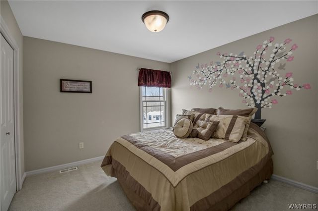 10 Tranquility Trail, Lancaster, NY 14086