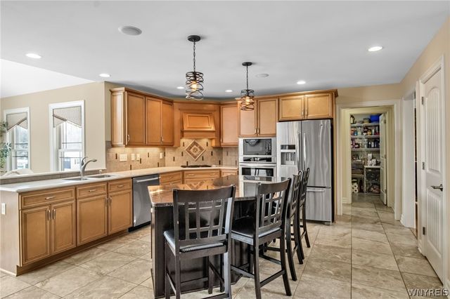 10 Tranquility Trail, Lancaster, NY 14086