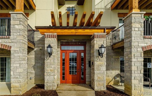 332 Bordeaux Way, St Peters, MO 63376