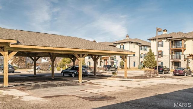 332 Bordeaux Way, St Peters, MO 63376