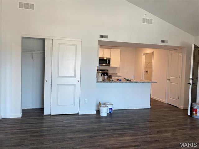 332 Bordeaux Way, St Peters, MO 63376