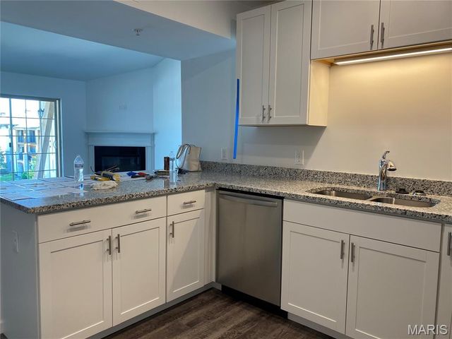 332 Bordeaux Way, St Peters, MO 63376