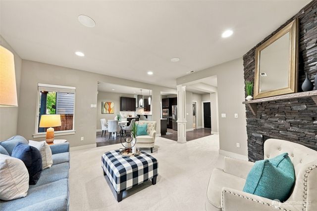 3725 200th Place SE, Bothell, WA 98012