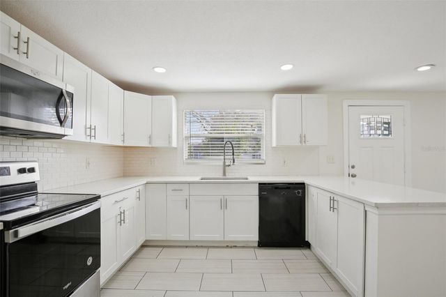 3808 CORAL DRIVE, Tampa, FL 33619