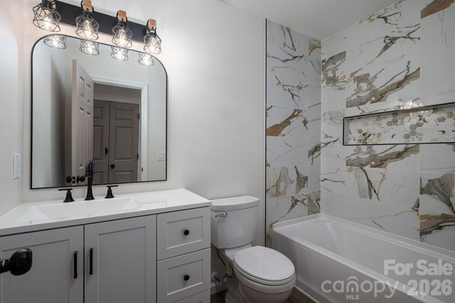 3119 Mintleaf Drive, Charlotte, NC 28269