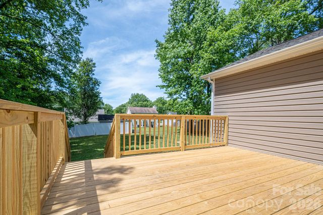 3119 Mintleaf Drive, Charlotte, NC 28269