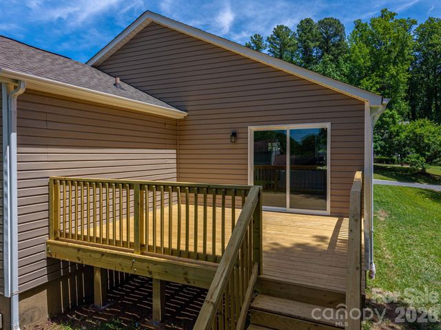 3119 Mintleaf Drive, Charlotte, NC 28269