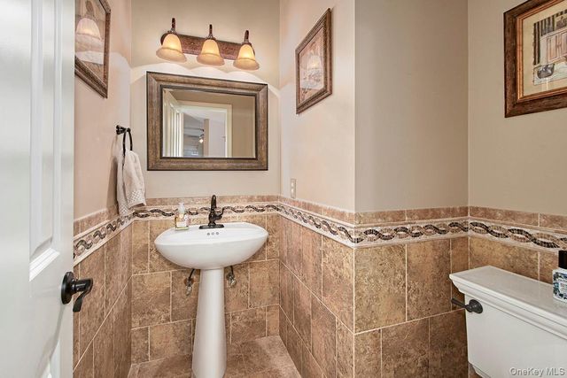 1 Wyldwood Drive, Tarrytown, NY 10591