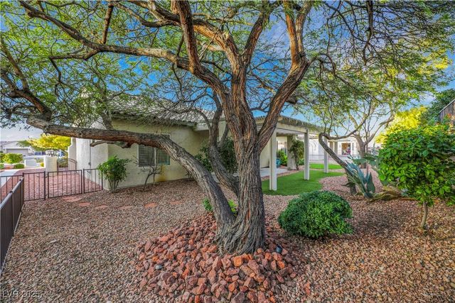 2130 Fort Halifax Street, Henderson, NV 89052