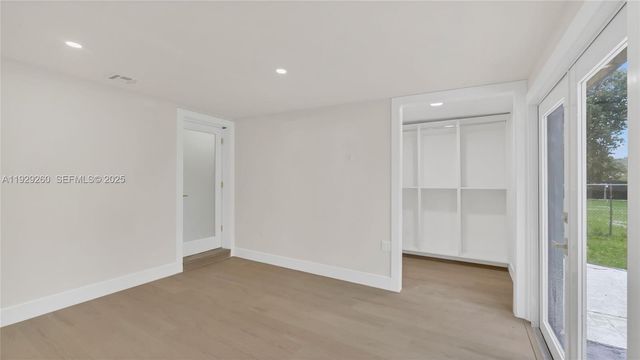 261 NW 144th St, Miami, FL 33168