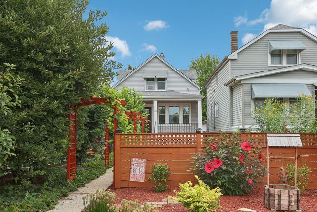 1313 Scoville Avenue, Berwyn, IL 60402