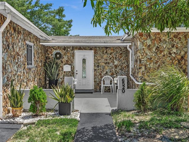 6520 SW 7th Court, North Lauderdale, FL 33068