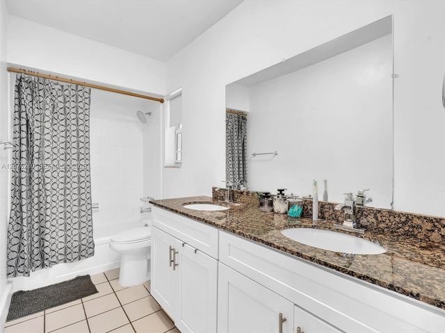 6520 SW 7th Court, North Lauderdale, FL 33068