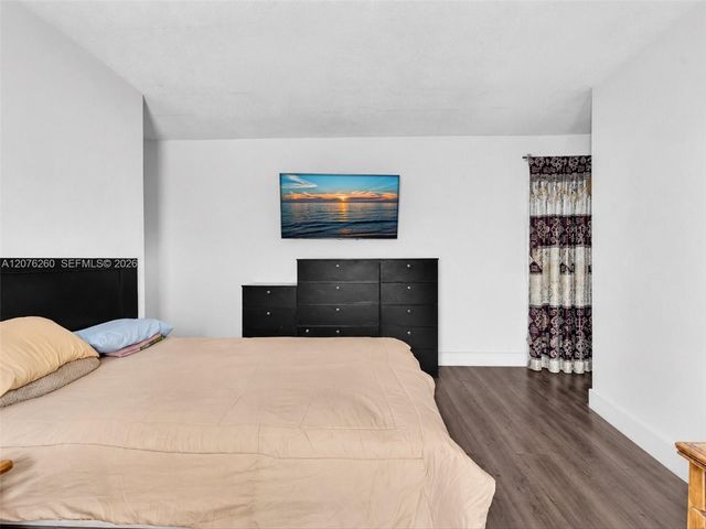 6520 SW 7th Court, North Lauderdale, FL 33068