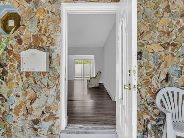 6520 SW 7th Court, North Lauderdale, FL 33068