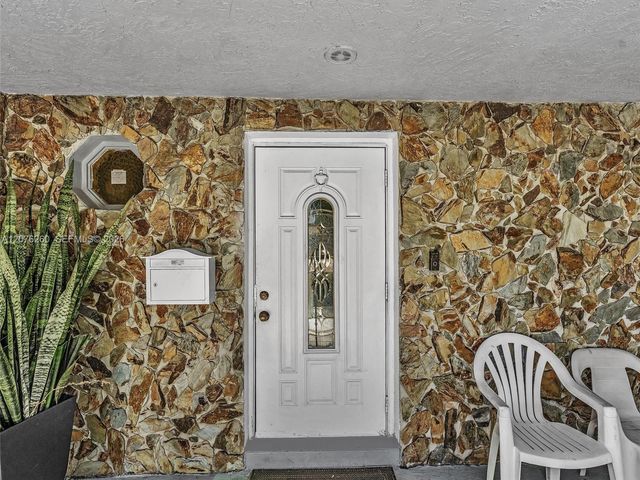 6520 SW 7th Court, North Lauderdale, FL 33068