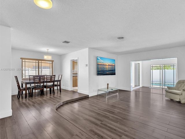6520 SW 7th Court, North Lauderdale, FL 33068