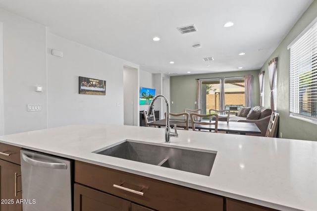 6919 S 13TH Place, Phoenix, AZ 85042