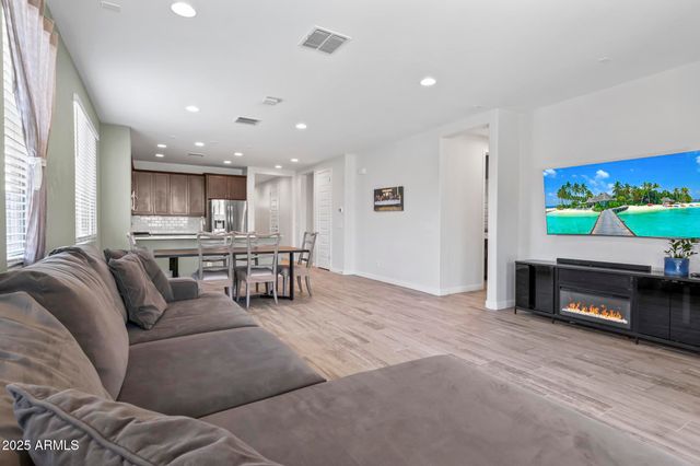 6919 S 13TH Place, Phoenix, AZ 85042