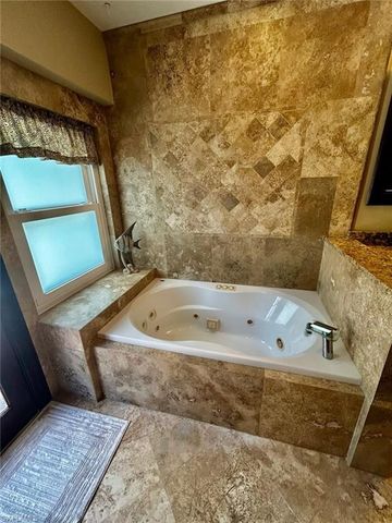 12501 Barrington CT, Fort Myers, FL 33908