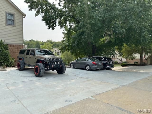 2300 Yellowstone Park Court F, Maryland Heights, MO 63043