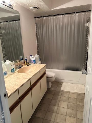 2300 Yellowstone Park Court F, Maryland Heights, MO 63043