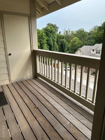 2300 Yellowstone Park Court F, Maryland Heights, MO 63043