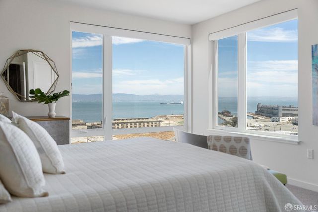 52 Innes Court 402, San Francisco, CA 94124