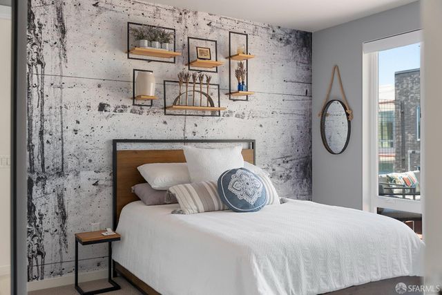 52 Innes Court 402, San Francisco, CA 94124