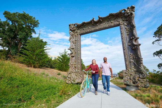 52 Innes Court 402, San Francisco, CA 94124