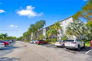 300 SW 134th Way 413E, Pembroke Pines, FL 33027