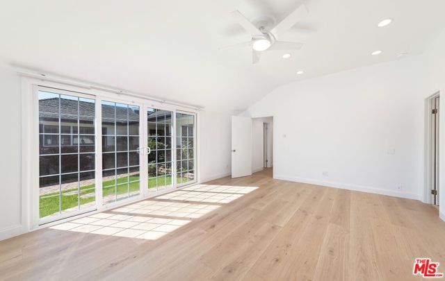 3071 Mcconnell Drive, Los Angeles, CA 90064