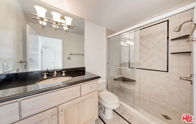 3071 Mcconnell Drive, Los Angeles, CA 90064