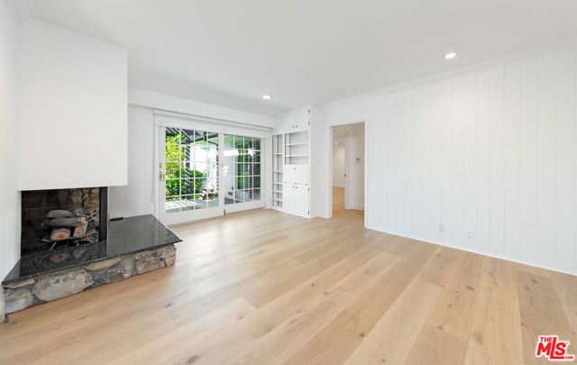 3071 Mcconnell Drive, Los Angeles, CA 90064