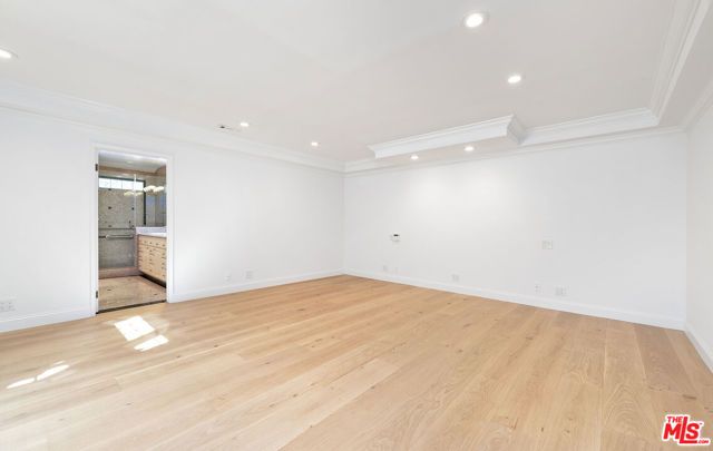 3071 Mcconnell Drive, Los Angeles, CA 90064