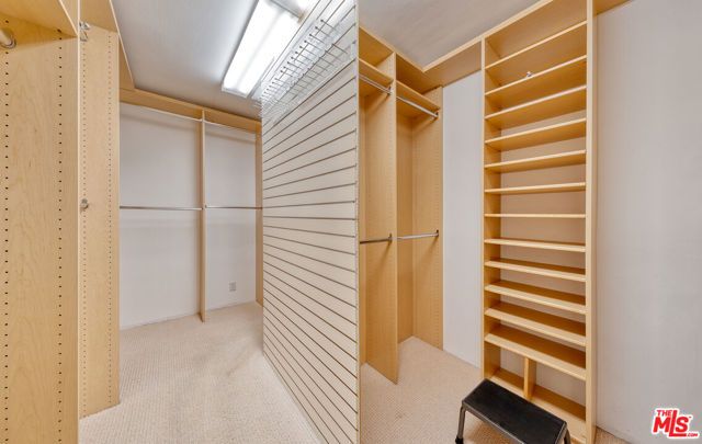 3071 Mcconnell Drive, Los Angeles, CA 90064