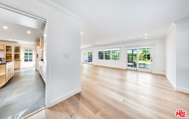 3071 Mcconnell Drive, Los Angeles, CA 90064