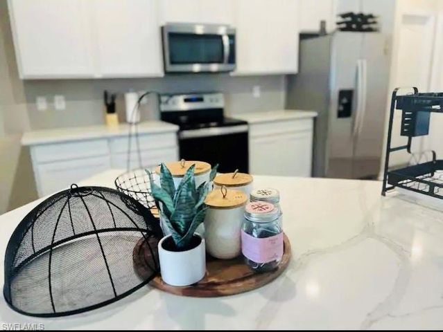 1715 Chiquita BLVD S, Cape Coral, FL 33991