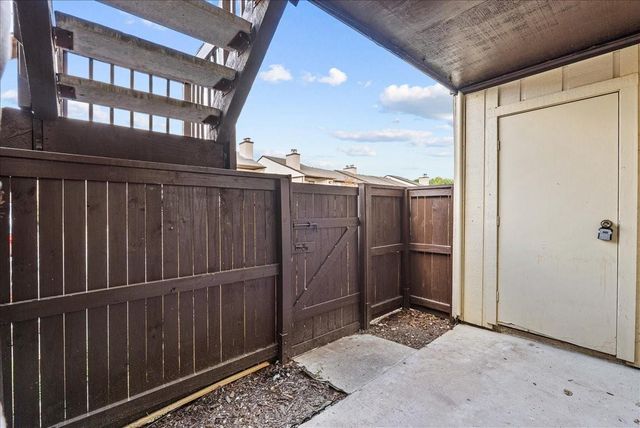 1500 Bay Area 339, Houston, TX 77058