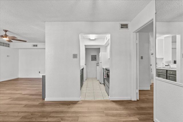 1500 Bay Area 339, Houston, TX 77058