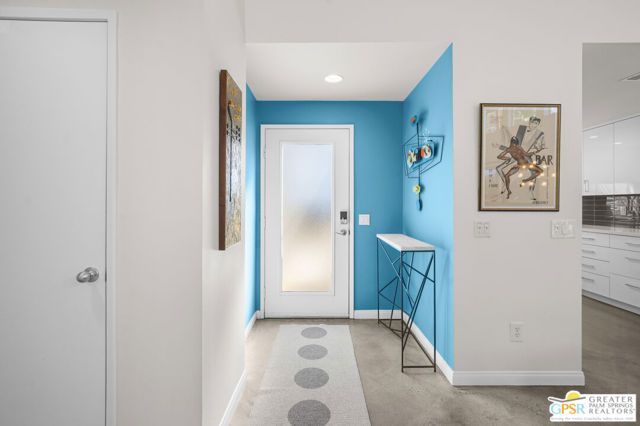 671 Dunes Court, Palm Springs, CA 92264