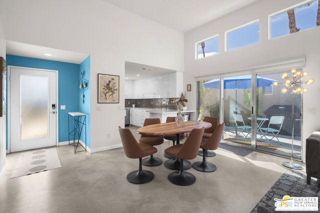 671 Dunes Court, Palm Springs, CA 92264
