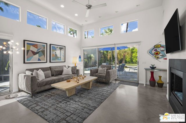671 Dunes Court, Palm Springs, CA 92264