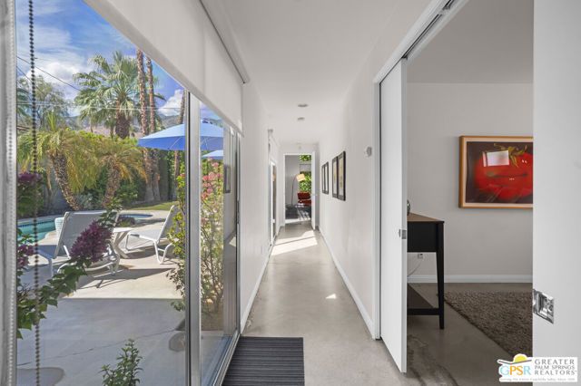 671 Dunes Court, Palm Springs, CA 92264