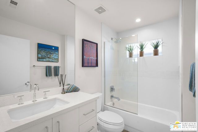 671 Dunes Court, Palm Springs, CA 92264
