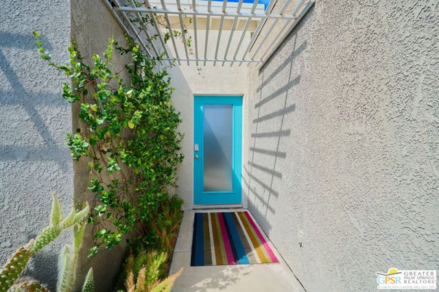 671 Dunes Court, Palm Springs, CA 92264