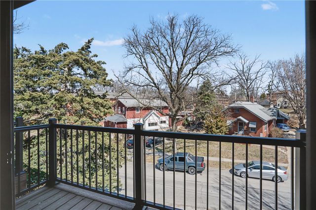 29 Valley Avenue 6, Iowa City, IA 52240