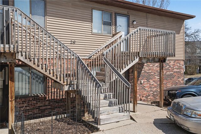 29 Valley Avenue 6, Iowa City, IA 52240