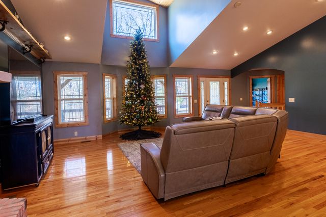 391 State Road H, Elkland, MO 65644