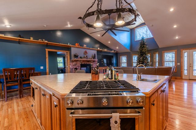 391 State Road H, Elkland, MO 65644